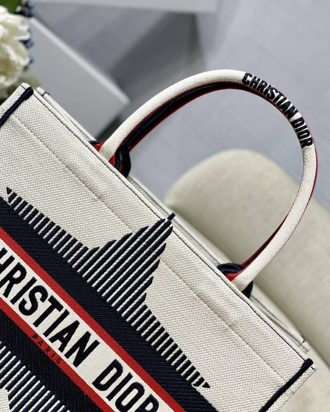 Best Replica Christian Dior CD Book Embroidery Replica Tote - Colareps