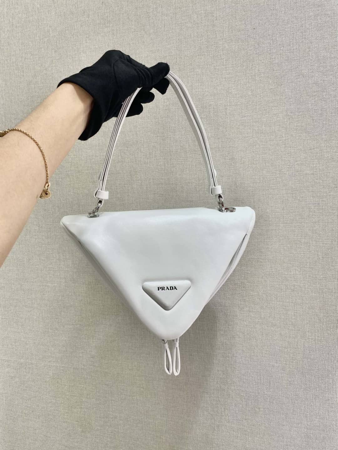 Best Replica Prada Leather Triangle Replica Shoulder Bag - Colareps