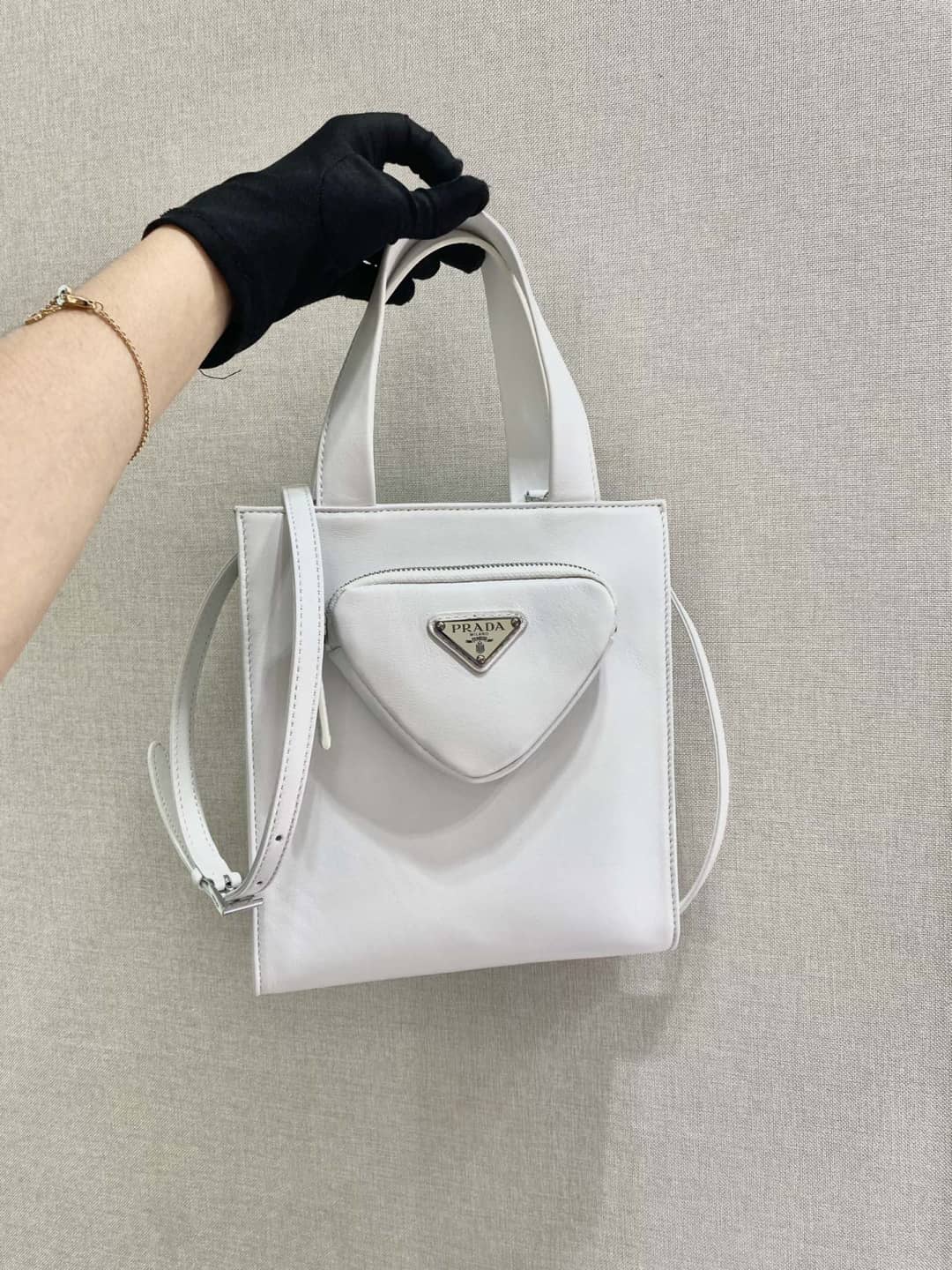 Best Replica Prada Nappa Leather Replica Tote - Colareps