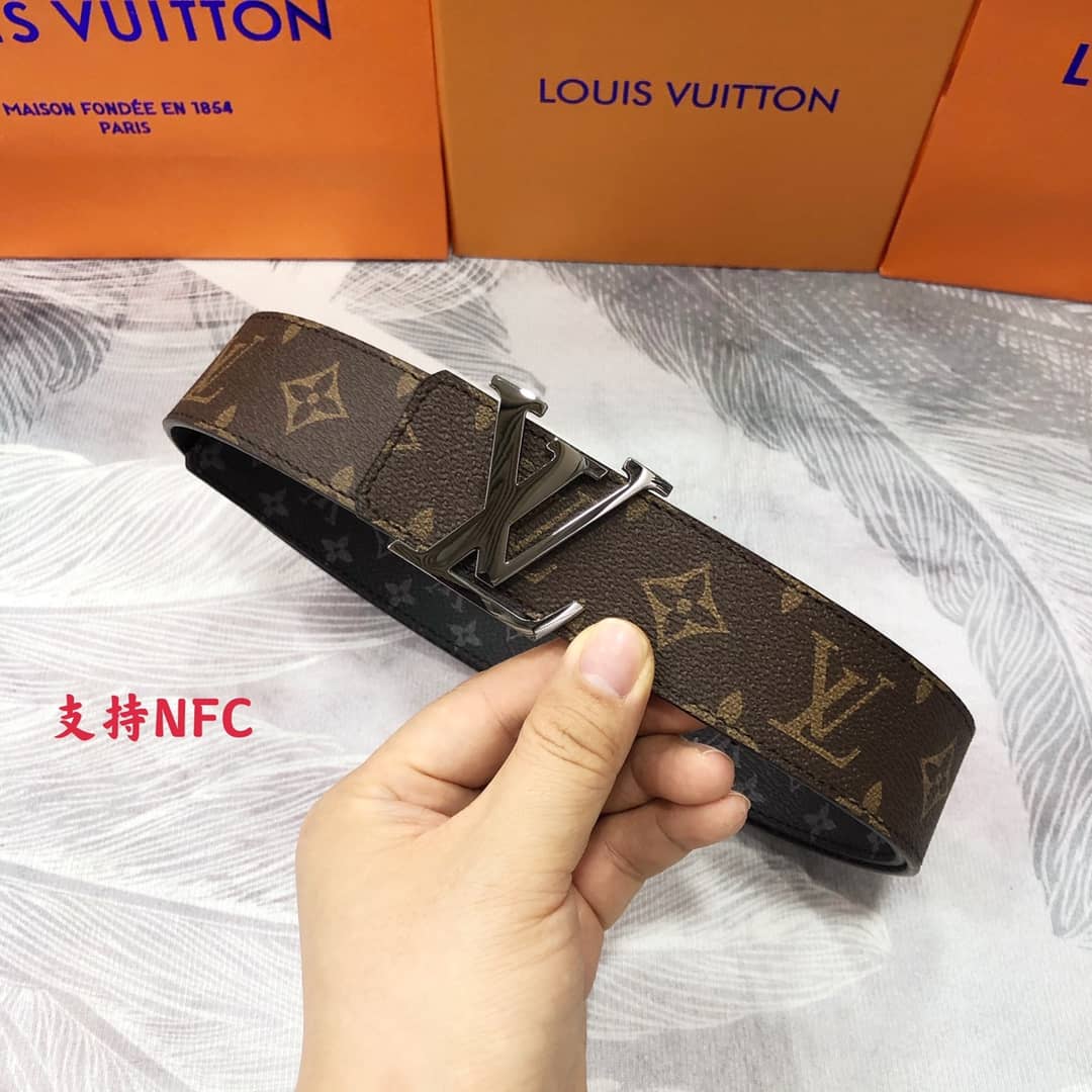 Best Replica Knockoff Louis Vuitton Logo Belt 40mm - Colareps