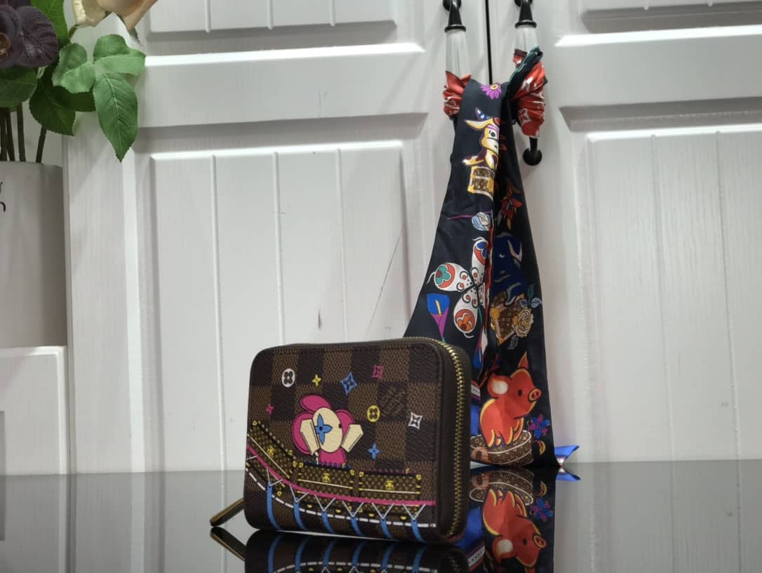 Best Replica Louis Vuitton Wallet Dupe Zippy Coin Christmas Holiday Box M60067 - Colareps