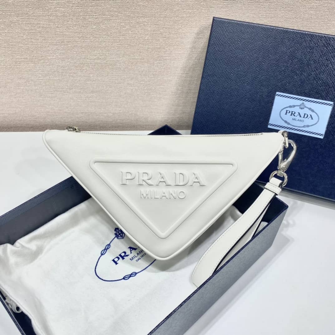 Best Replica Prada Lady Leather Triangle Leather Replica Pouch - Colareps