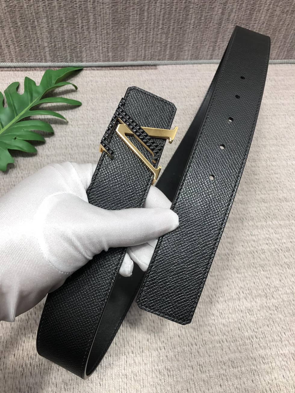 Best Replica Knockoff Louis Vuitton Logo Belt 40mm - Colareps