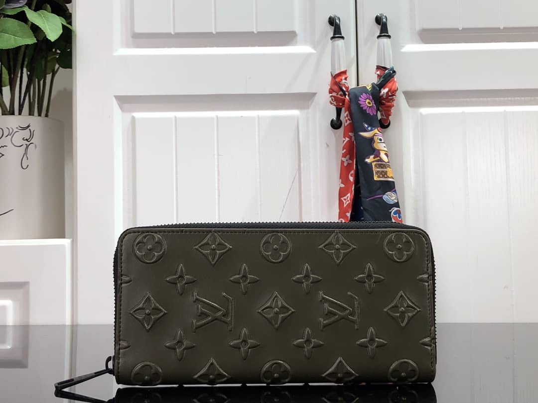 Best Replica Louis Vuitton Wallet Dupe Zippy Veltical Monogram Seal M80505 - Colareps