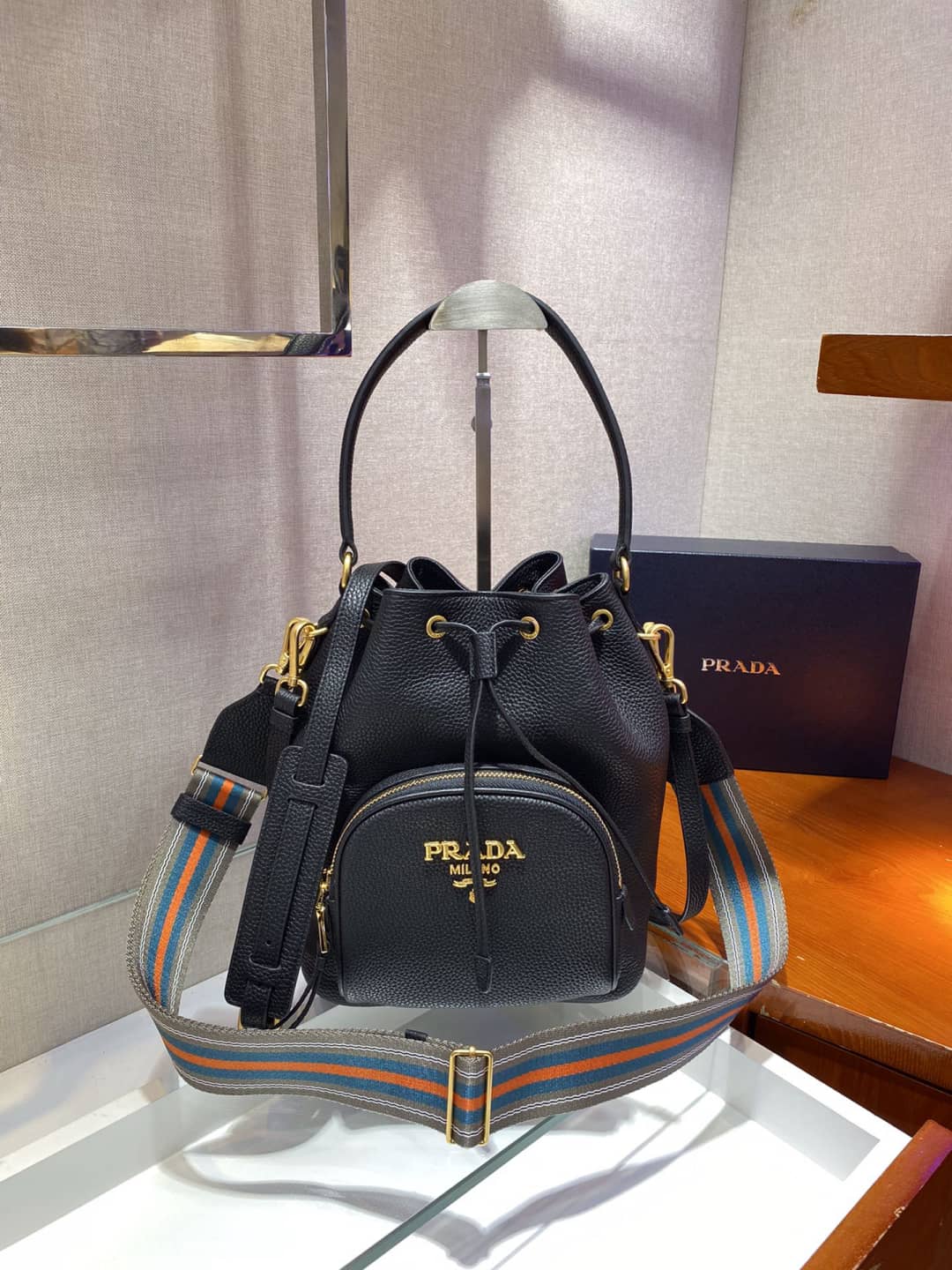 Best Replica Prada Leather Replica Bucket Bag - Colareps