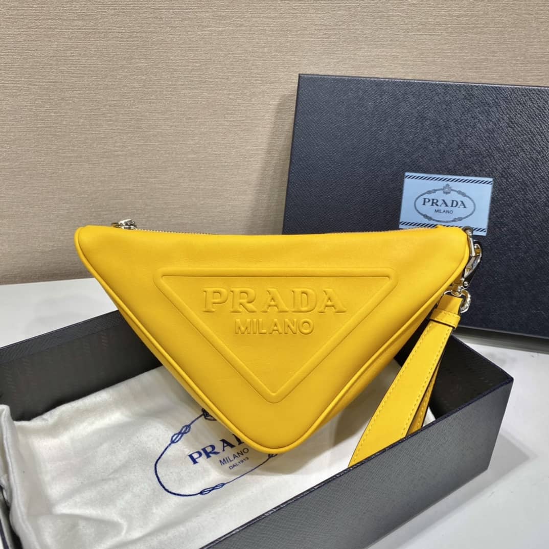 Best Replica Prada Lady Leather Triangle Leather Replica Pouch - Colareps