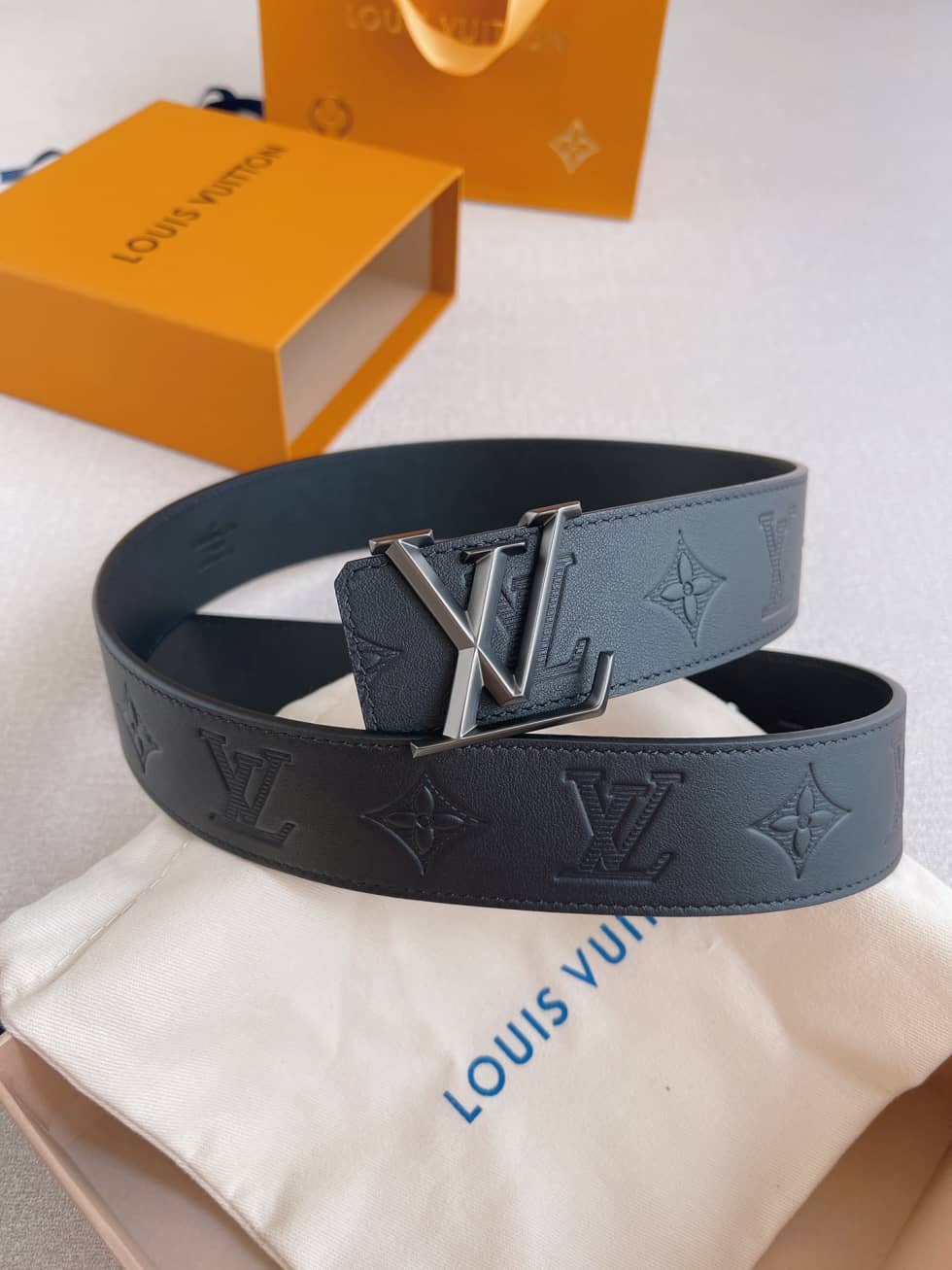 Best Replica Fake Louis Vuitton Logo Belt 40mm - Colareps