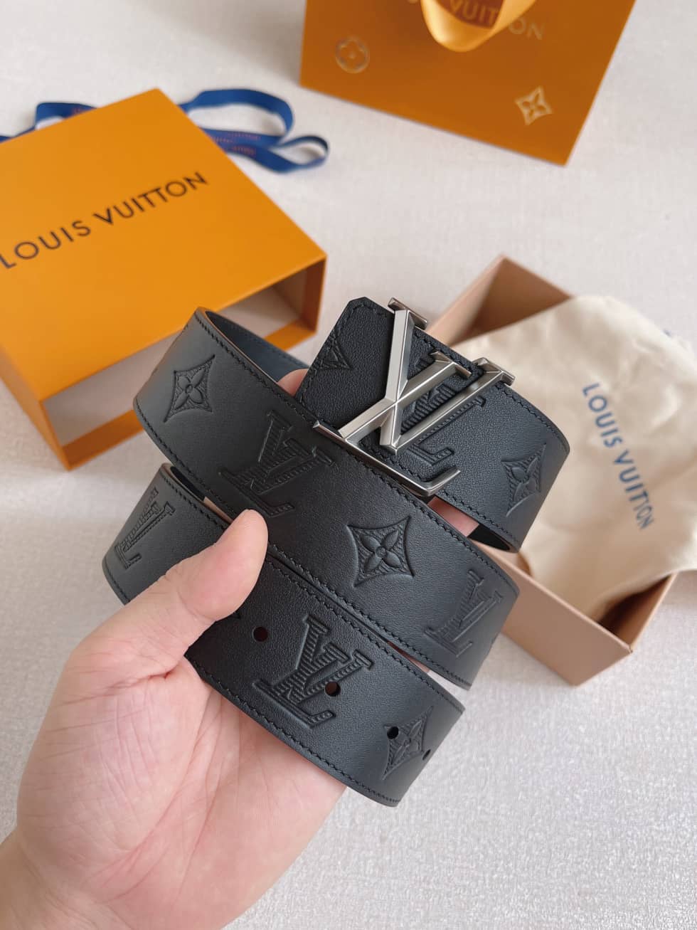 Best Replica Knockoff Louis Vuitton Logo Belt 40mm - Colareps