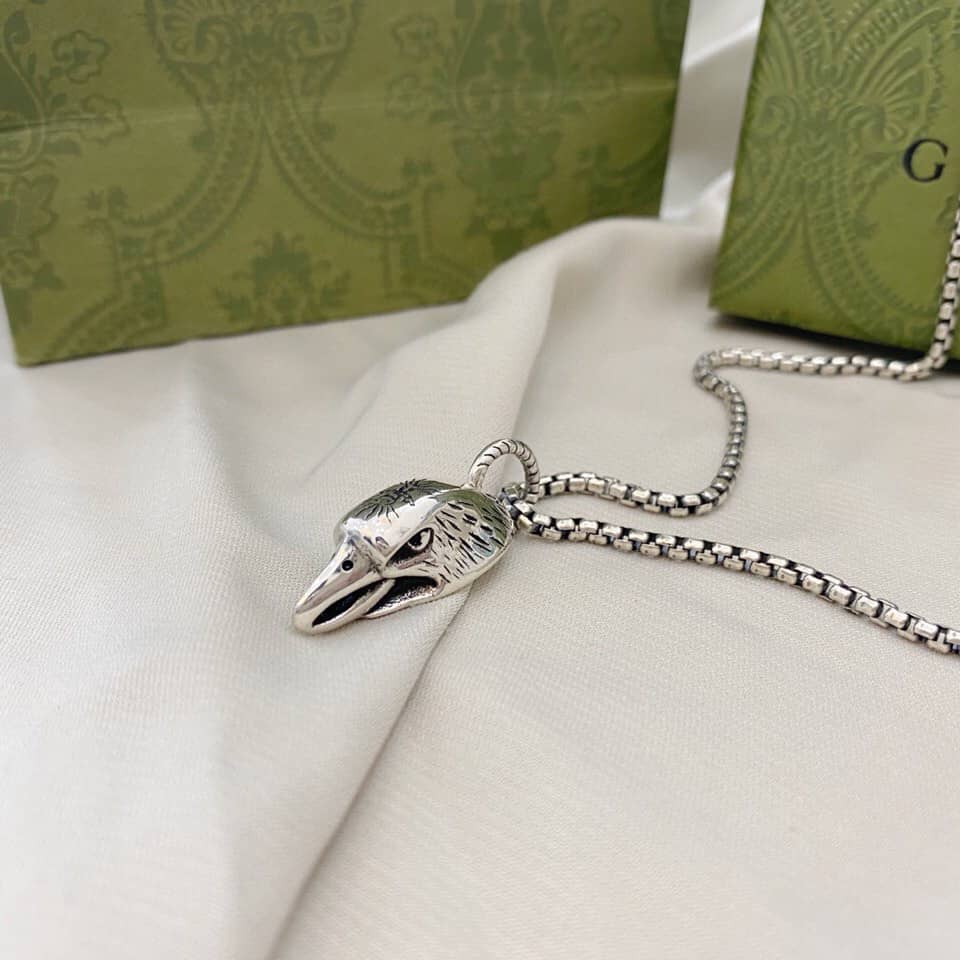 Best Replica Fake Gucci Logo Necklace - Colareps