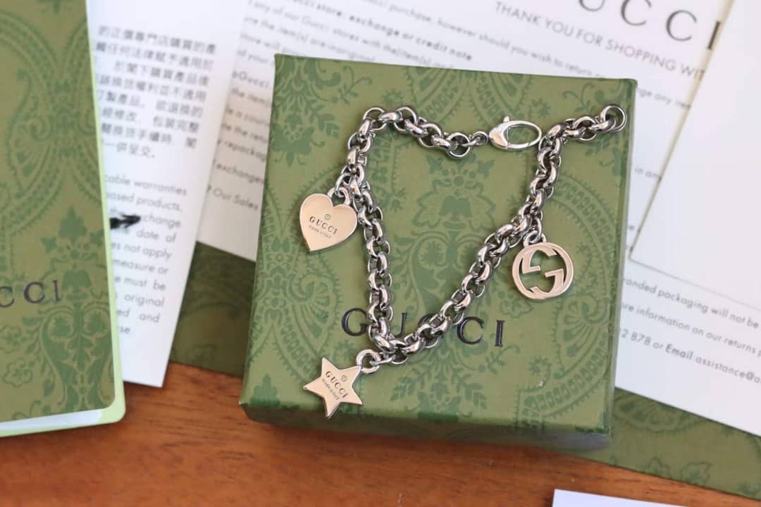 Best Replica Fake Gucci Logo Bracelet - Colareps