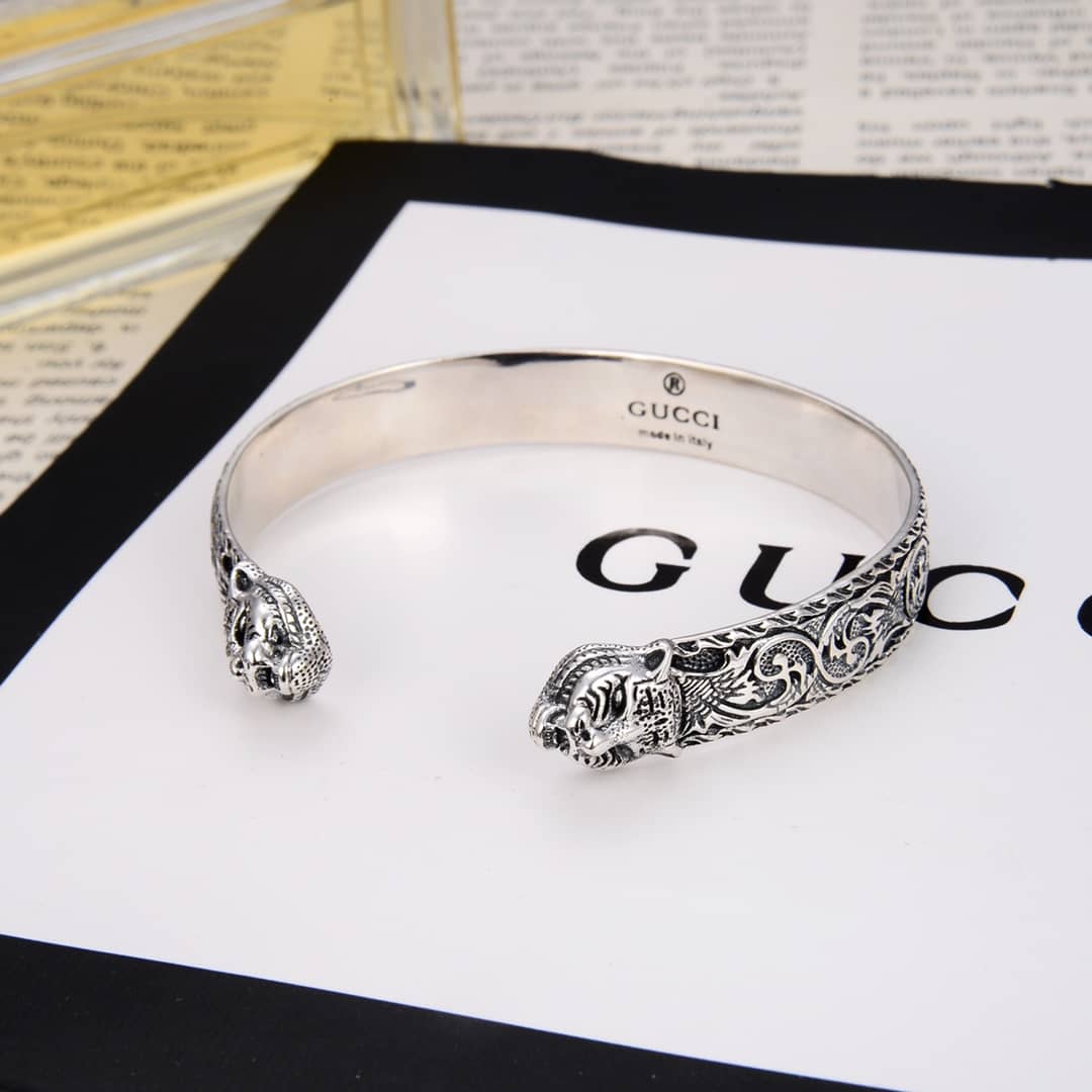 Best Replica Knockoff Gucci Logo Bracelet - Colareps
