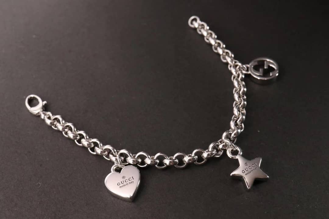 Best Replica Wholesale Gucci Logo Bracelet - Colareps