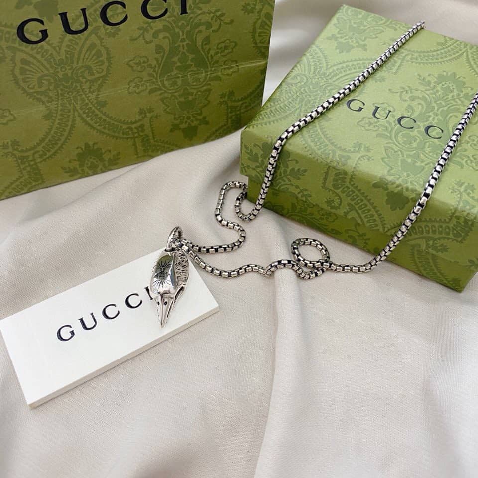 Best Replica Fake Gucci Logo Necklace - Colareps