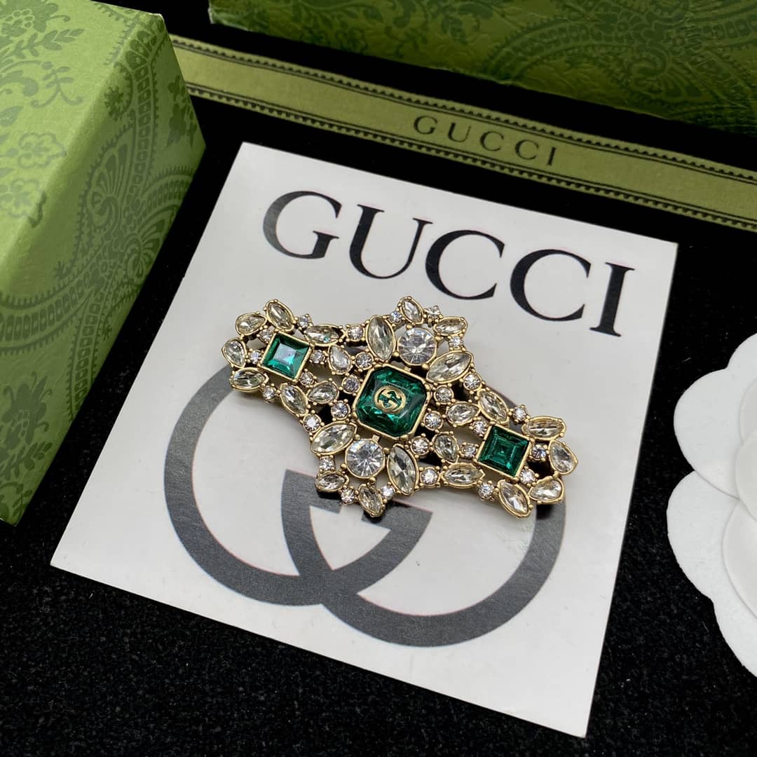 Best Replica Wholesale Gucci Logo Brooch - Colareps