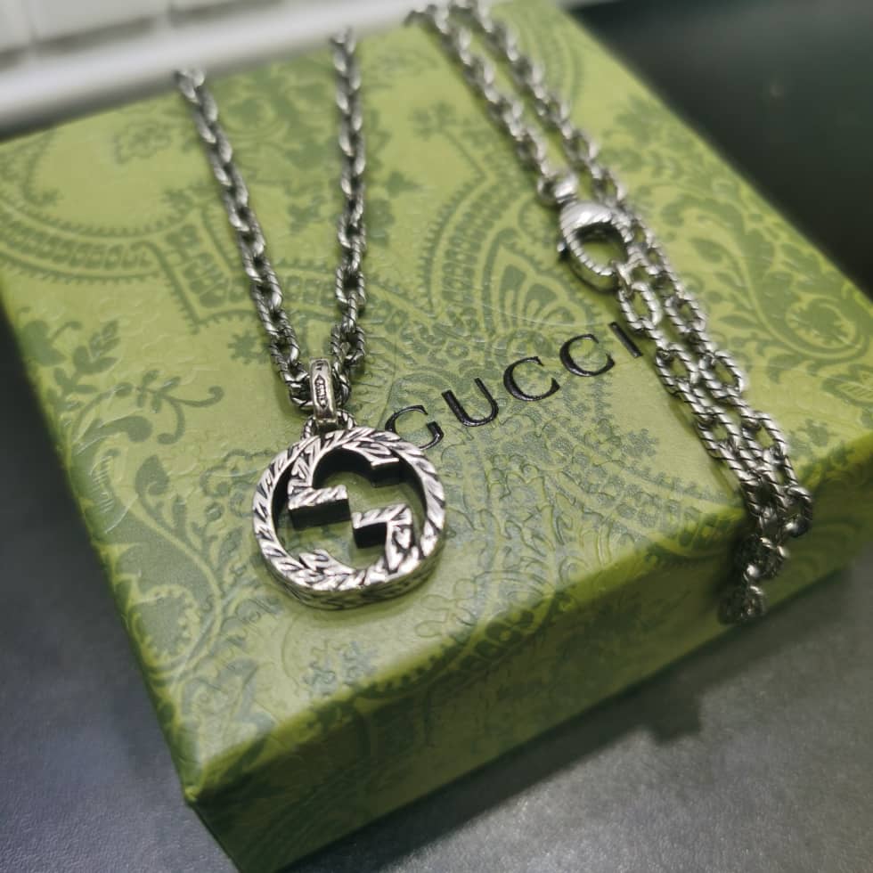 Best Replica Fake Gucci Logo Necklace - Colareps