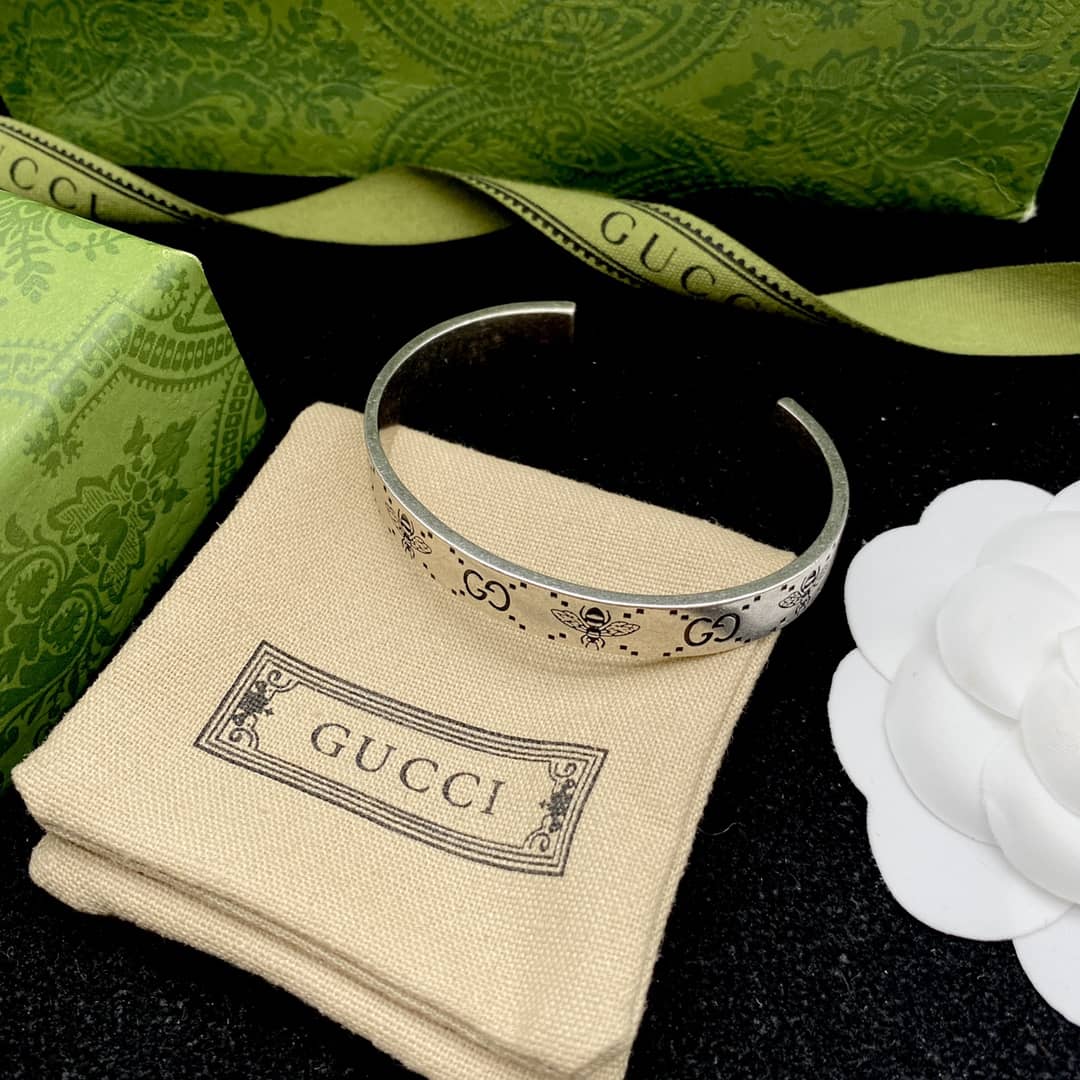Best Replica Wholesale Gucci Logo Bracelet - Colareps