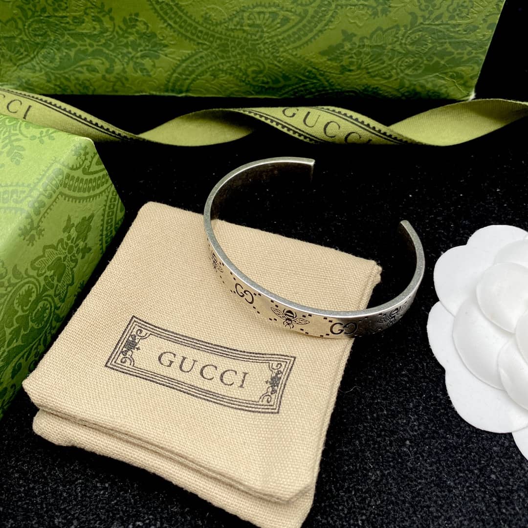 Best Replica Wholesale Gucci Logo Bracelet - Colareps