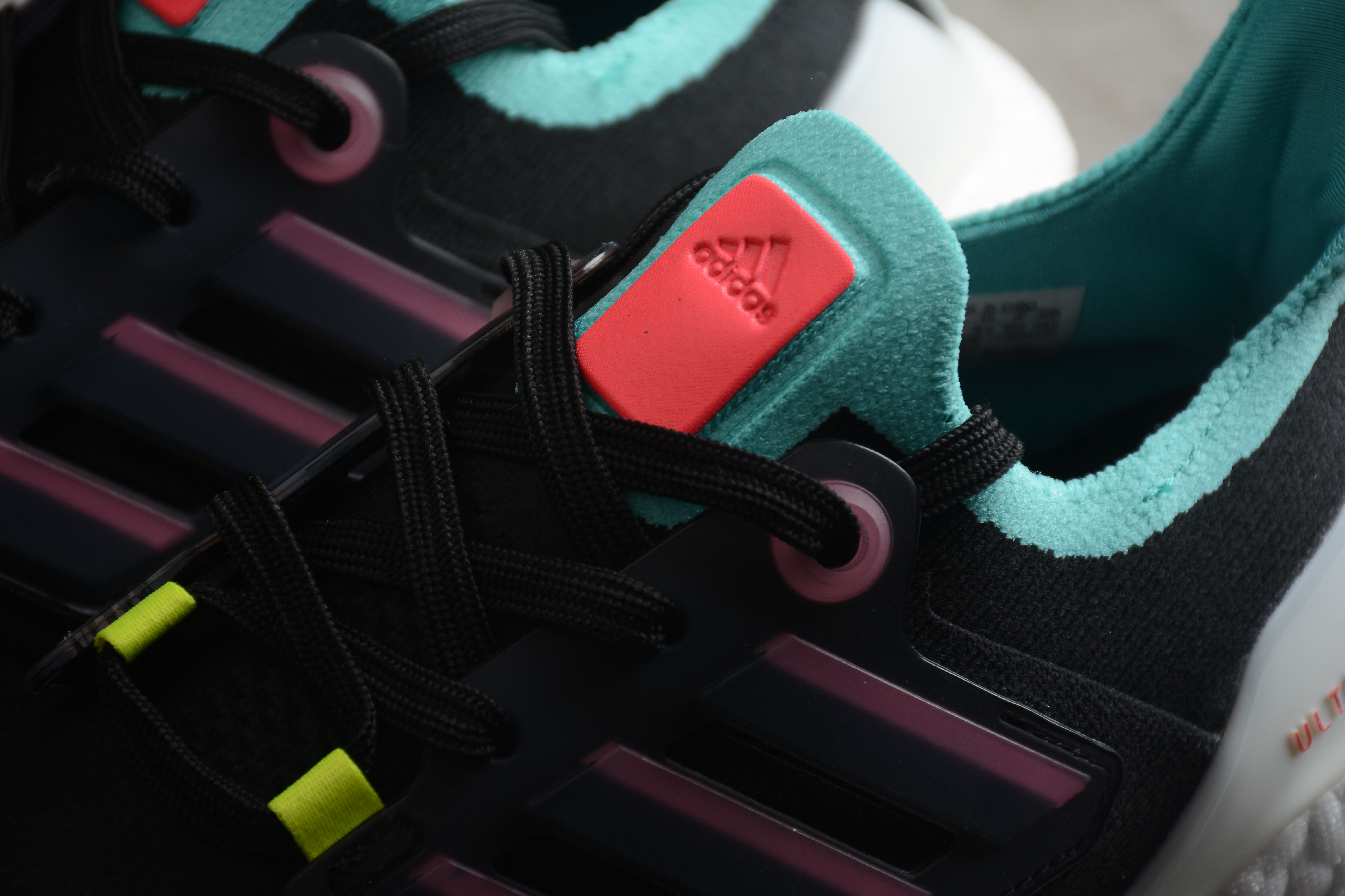 Best Replica adidas Ultra Boost 22 GY4516 - Colareps