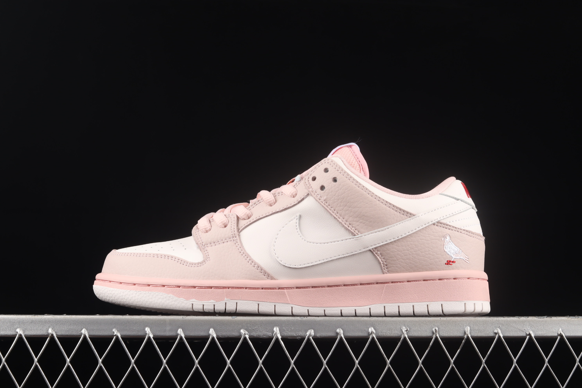 Best Replica Staple x SB Dunk Low “Pigeon” BV1310-012 - Colareps