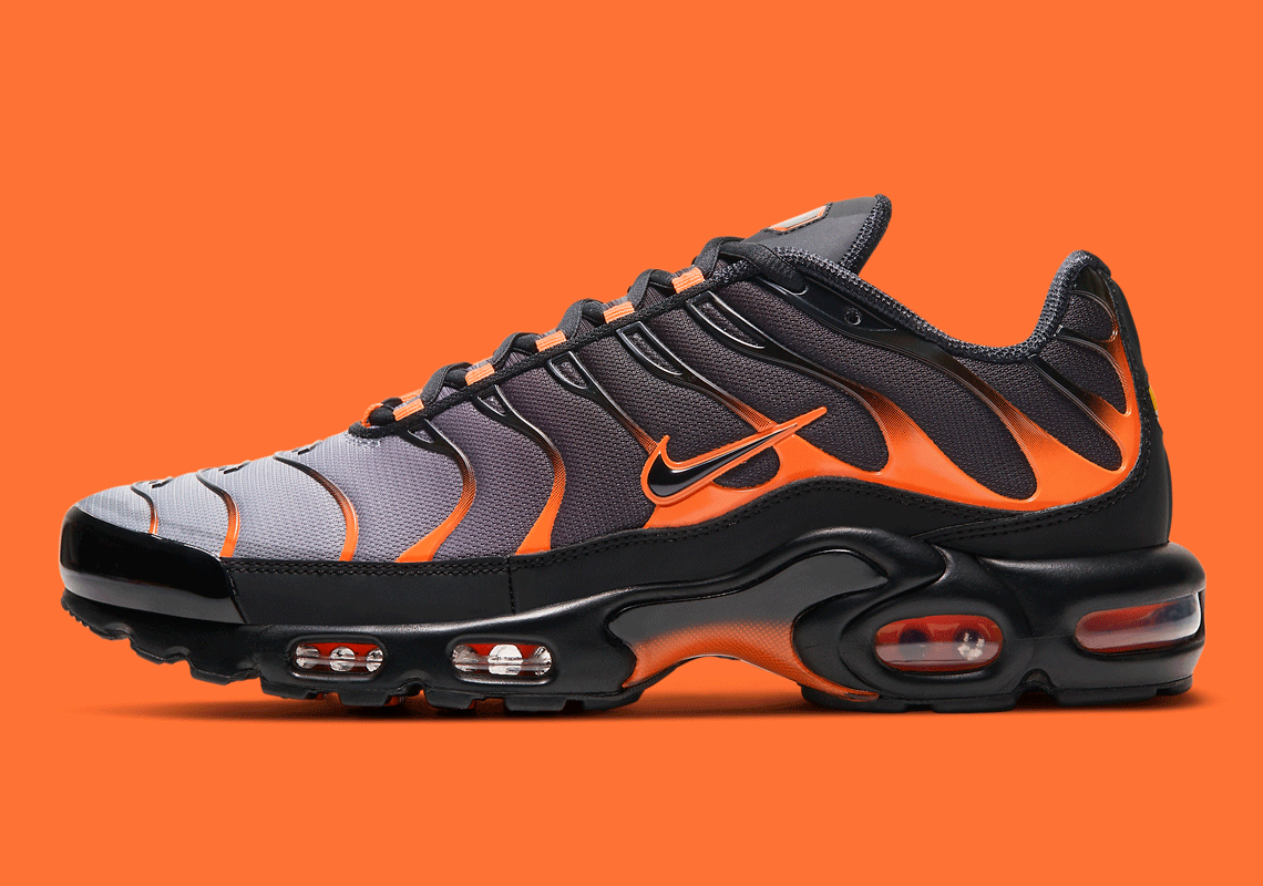 Best Replica Air Max Plus  Black Total Orange  D7111-002 - Colareps
