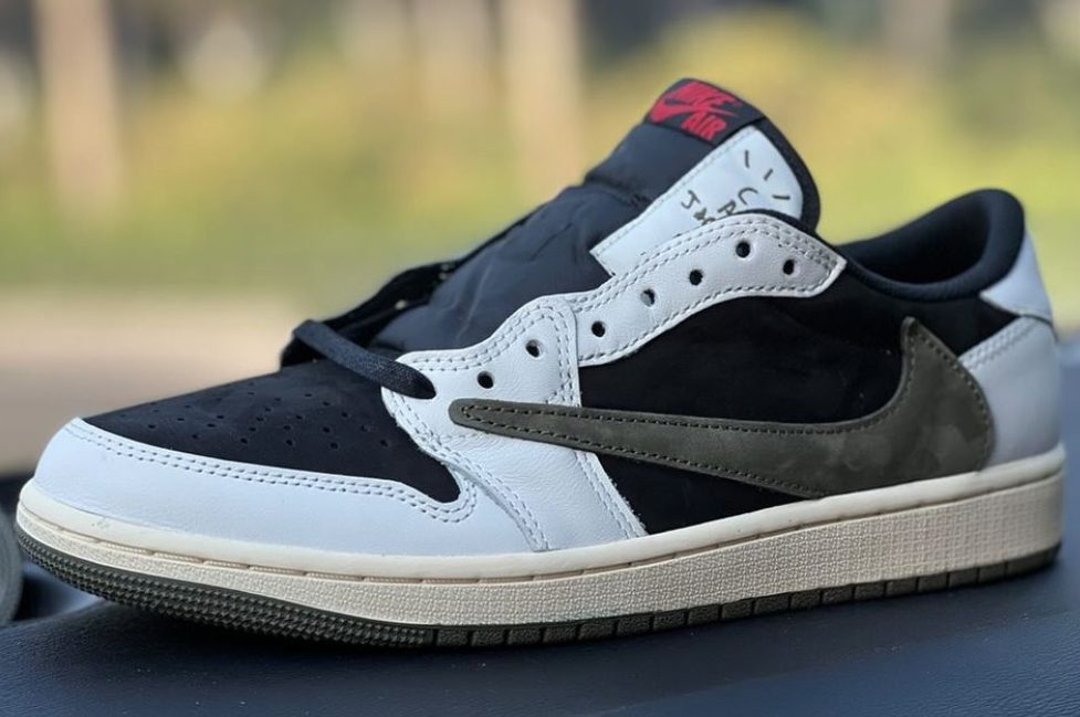 Best Replica Travis Scott x Wmns Air Jordan 1 Low OG  Olive  DZ4137-106 - Colareps