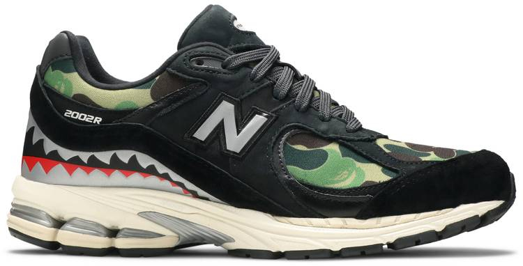 Best Replica BAPE x 2002R  Apes Together Strong-Black Camo  M2002RBF - Colareps