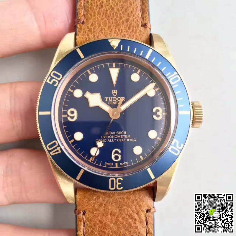 Best Replica TUDOR Replica Heritage Black Bay M79250BM ZF Factory 1:1 Best Edition Swiss ETA2824-2 Superlumed Dome-shaped Blue Dial - Colareps