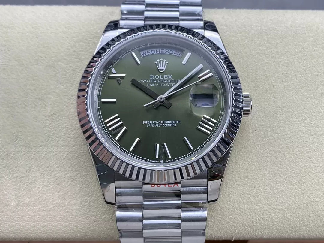 Best Replica Replica Rolex Day Date M228236-0008 1:1 Best Edition GM Factory V2 Green Dial - Colareps
