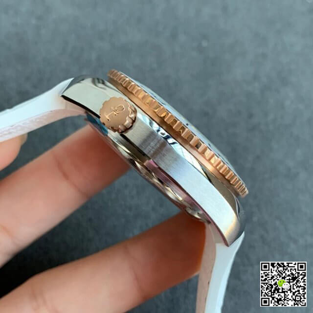 Best Replica Replica Omega Seamaster 215.23.40.20.04.001 Planet Ocean 600M 1:1 Best Edition VS Factory 18K Gold - Colareps