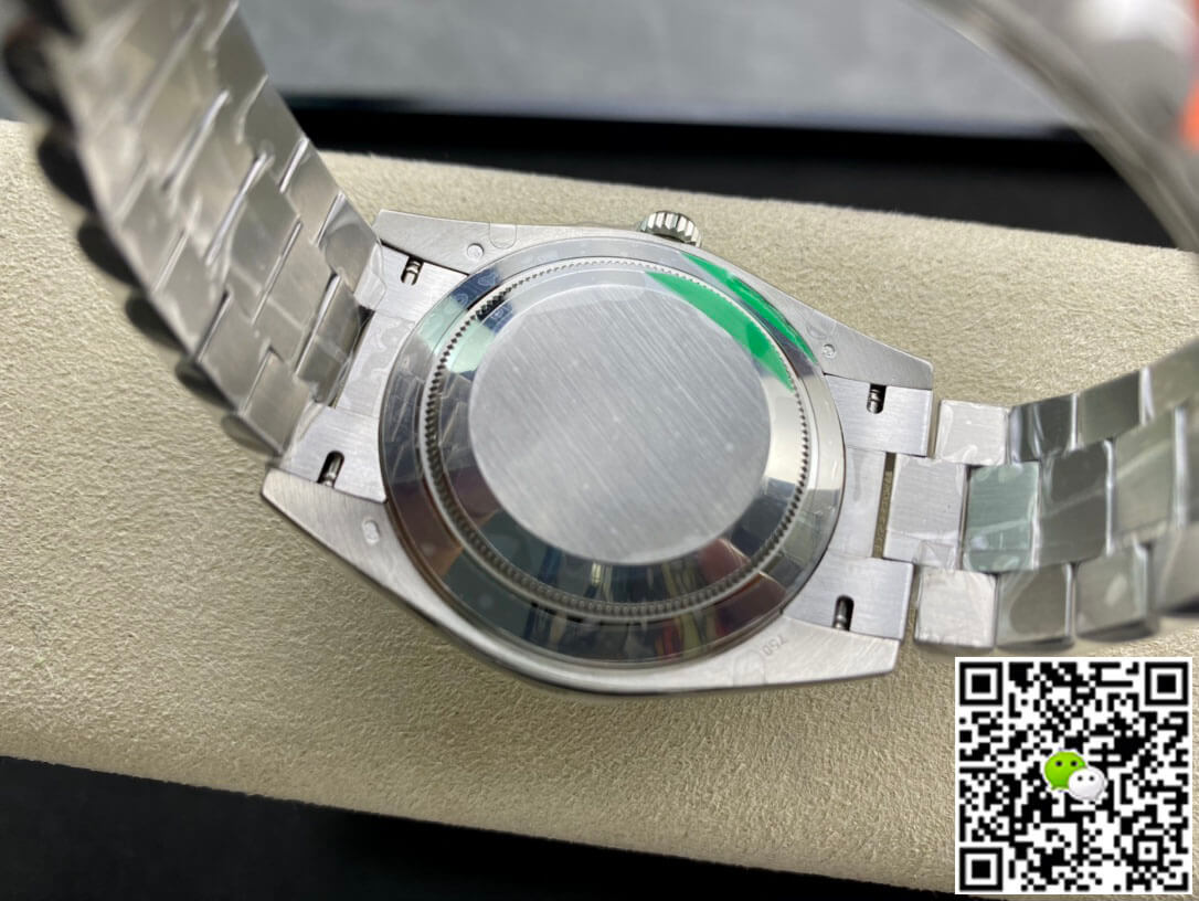 Best Replica Replica Rolex Day Date 40MM 1:1 Best Edition EW Factory Silver Dial - Colareps