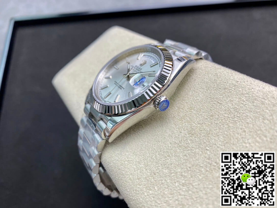 Best Replica Replica Rolex Day Date 40MM 1:1 Best Edition EW Factory Silver Dial - Colareps