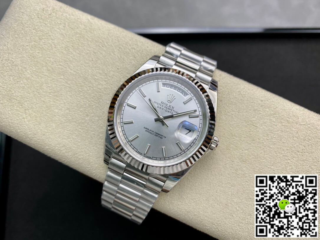 Best Replica Replica Rolex Day Date 40MM 1:1 Best Edition EW Factory Silver Dial - Colareps