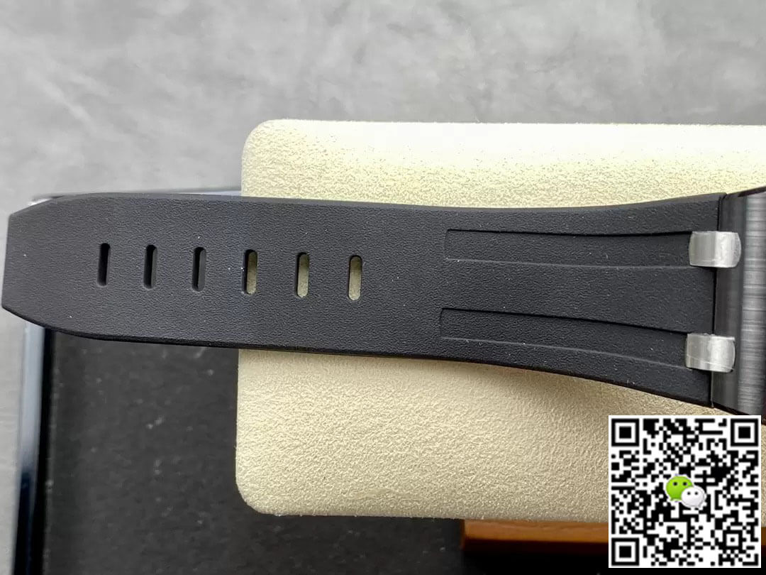 Best Replica Replica Audemars Piguet Royal Oak Offshore 15707CE.OO.A002CA.01 1:1 Best Edition APS Factory Black Dial - Colareps