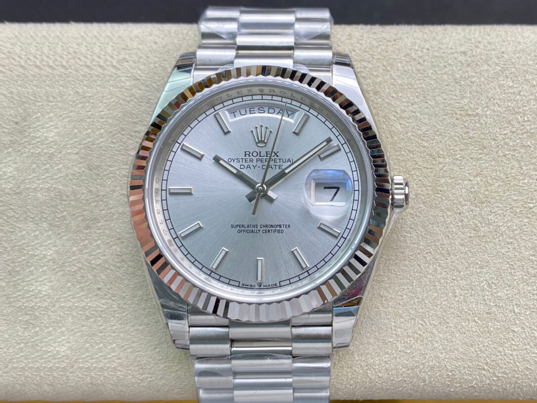 Best Replica Replica Rolex Day Date 40MM 1:1 Best Edition EW Factory Silver Dial - Colareps