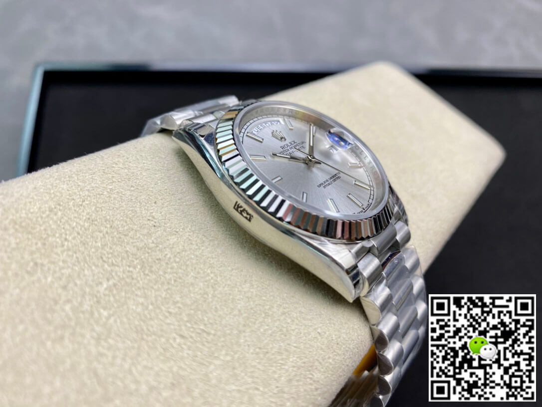 Best Replica Replica Rolex Day Date 40MM 1:1 Best Edition EW Factory Silver Dial - Colareps