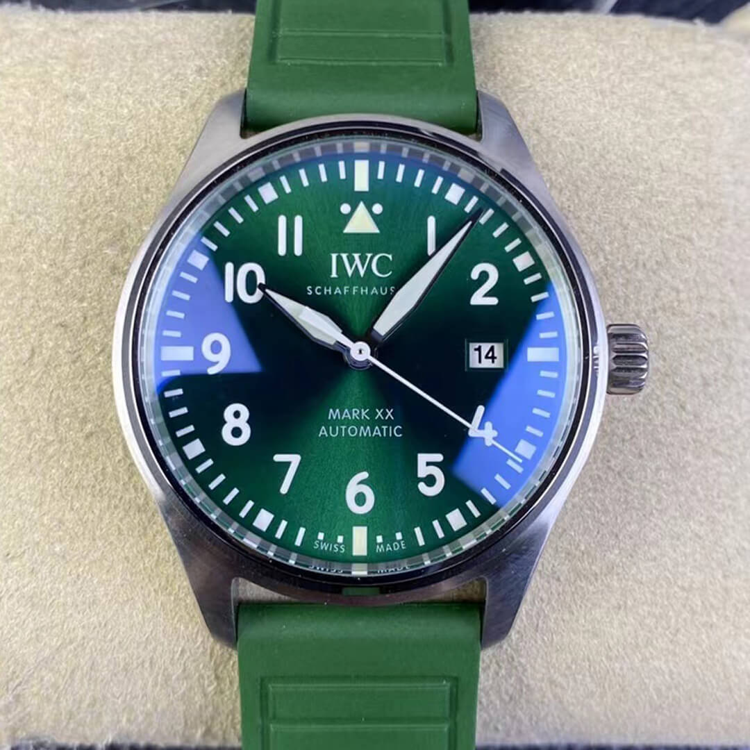 Best Replica Replica IWC Pilot IW328205 1:1 Best Edition M+ Factory Green Dial - Colareps