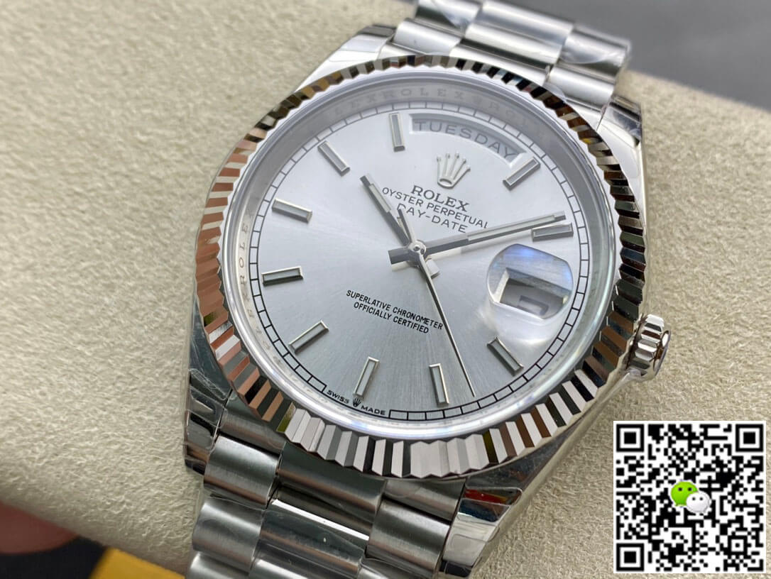 Best Replica Replica Rolex Day Date 40MM 1:1 Best Edition EW Factory Silver Dial - Colareps