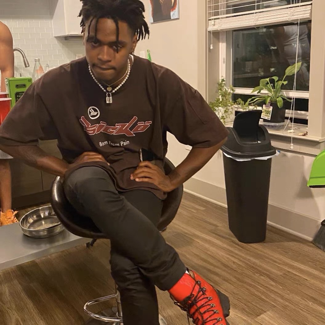 Best Replica 1:1 quality version Sicko.1993 red letters logo tee brown - Colareps