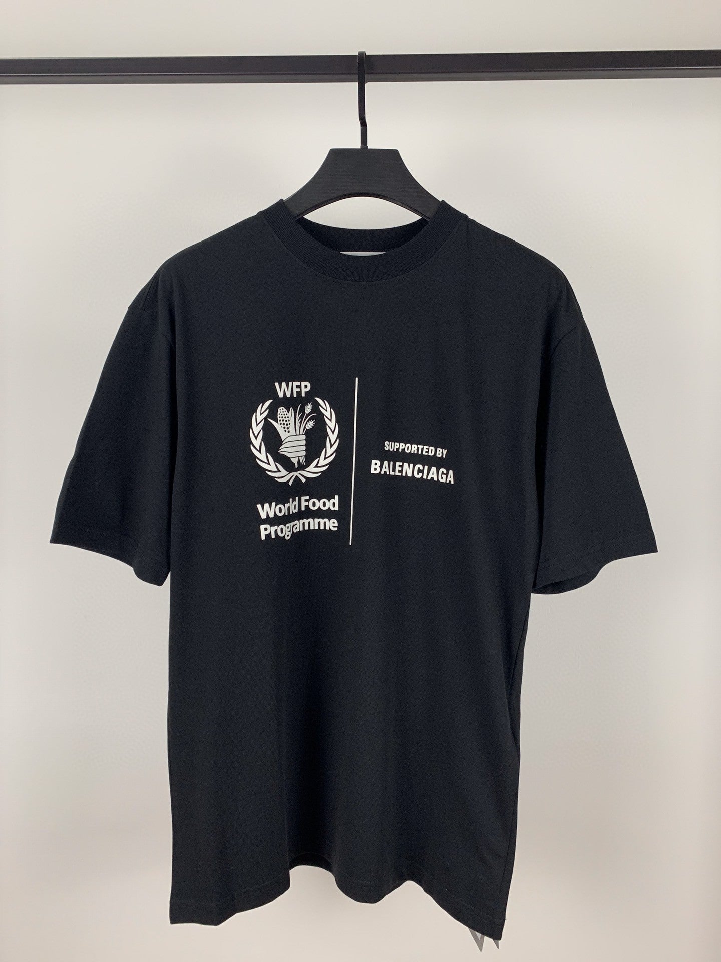 Best Replica Balenciaga T-shirt - Colareps