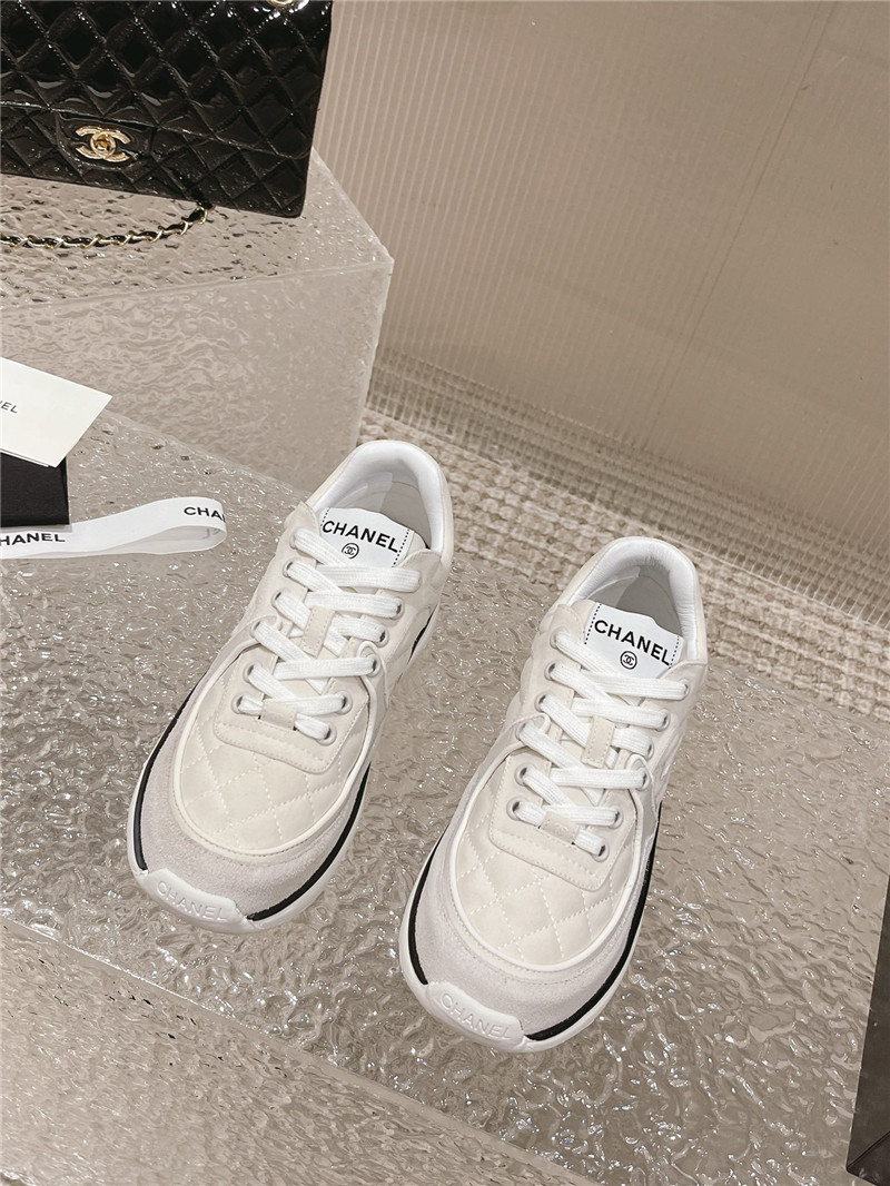 Best Replica Chanel explosive new color sneakers - Colareps
