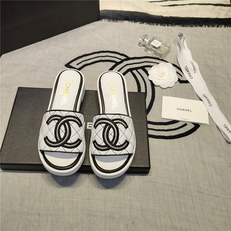 Best Replica Chanel logo slippers sandals - Colareps