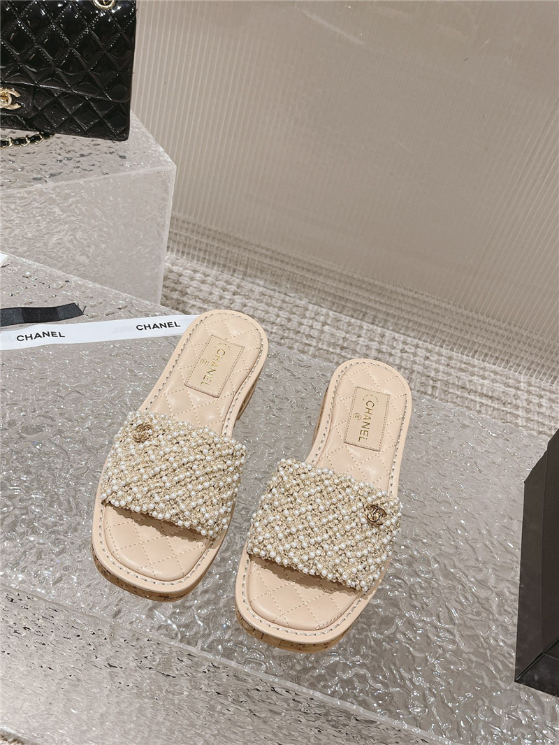 Best Replica Chanel new hand-stitched bead decoration slippers - Colareps