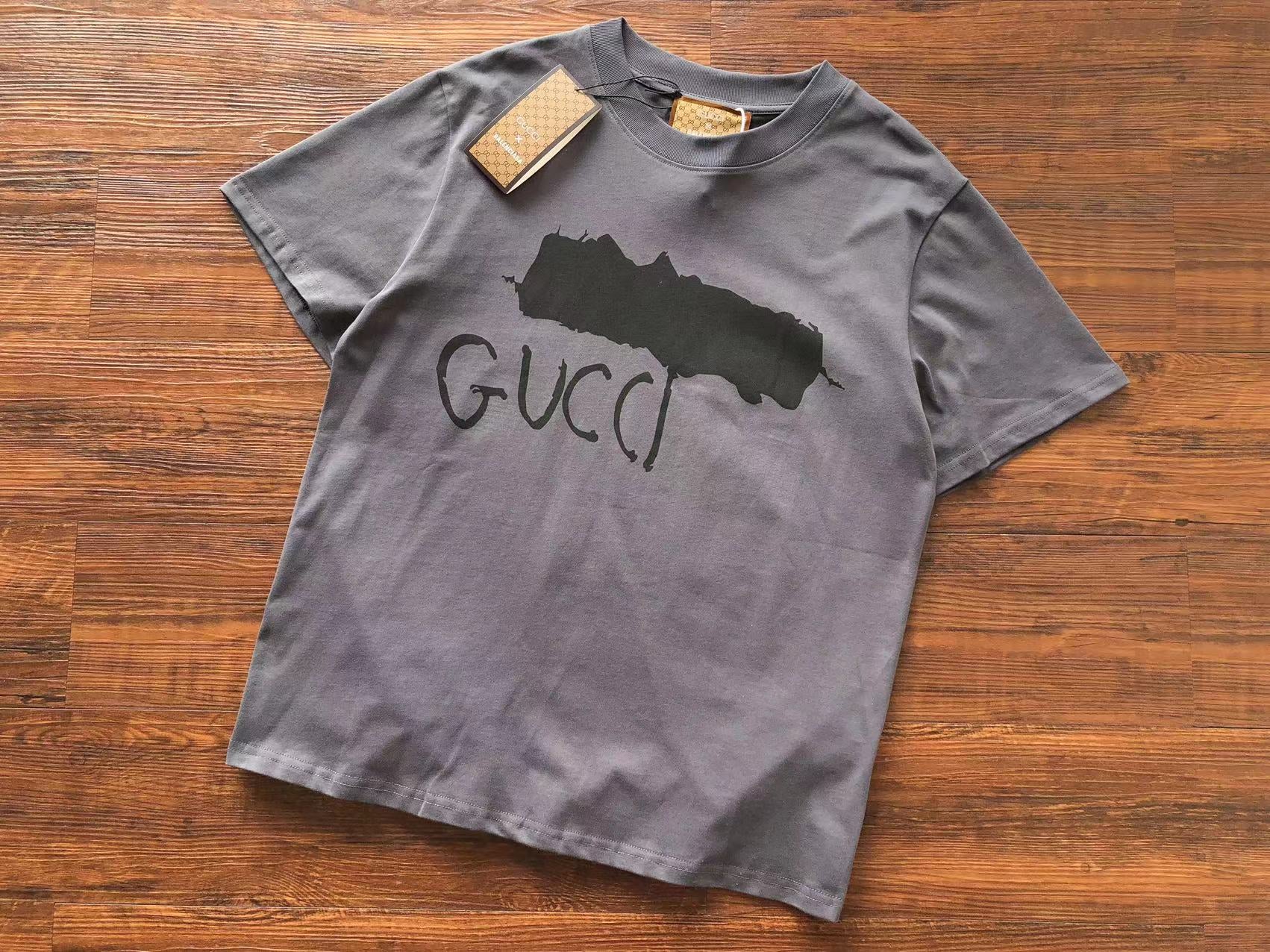 Best Replica Gucci x Balenciaga T-shirt - Colareps