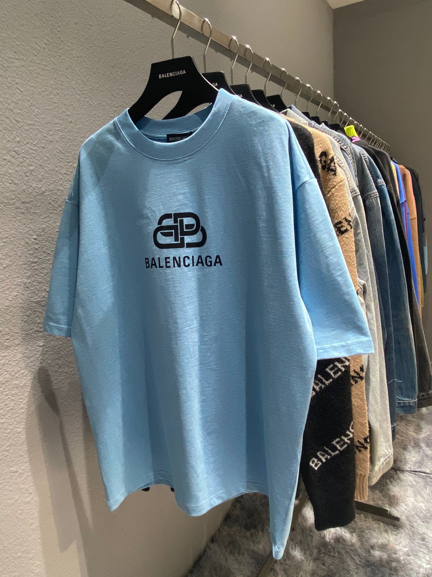 Best Replica Balenciaga T-shirt - Colareps
