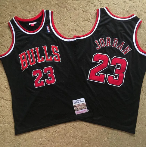 Best Replica MICHAEL JORDAN CHICAGO BULLS THROWBACK JERSEY - Colareps