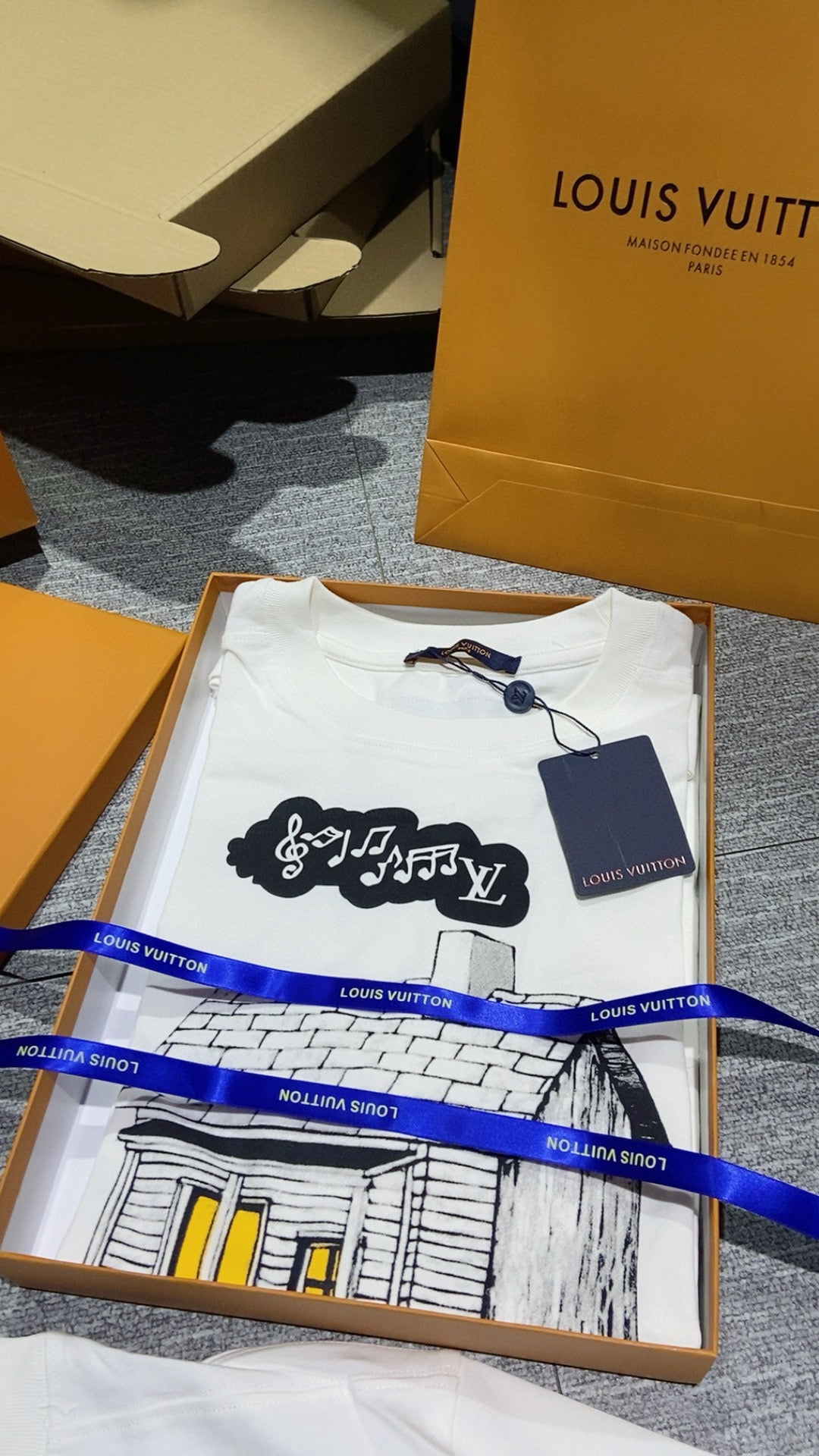 Best Replica Louis Vuitton T-shirt - Colareps