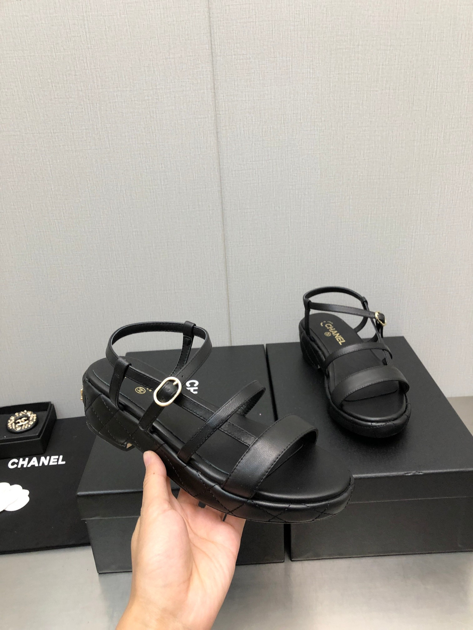 Best Replica Chanel back metal logo sandals - Colareps