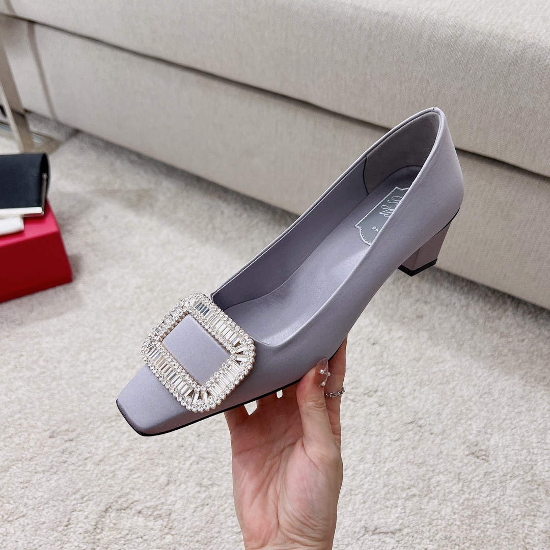 Best Replica Roger vivier silk diamond buckle square heel shoes - Colareps