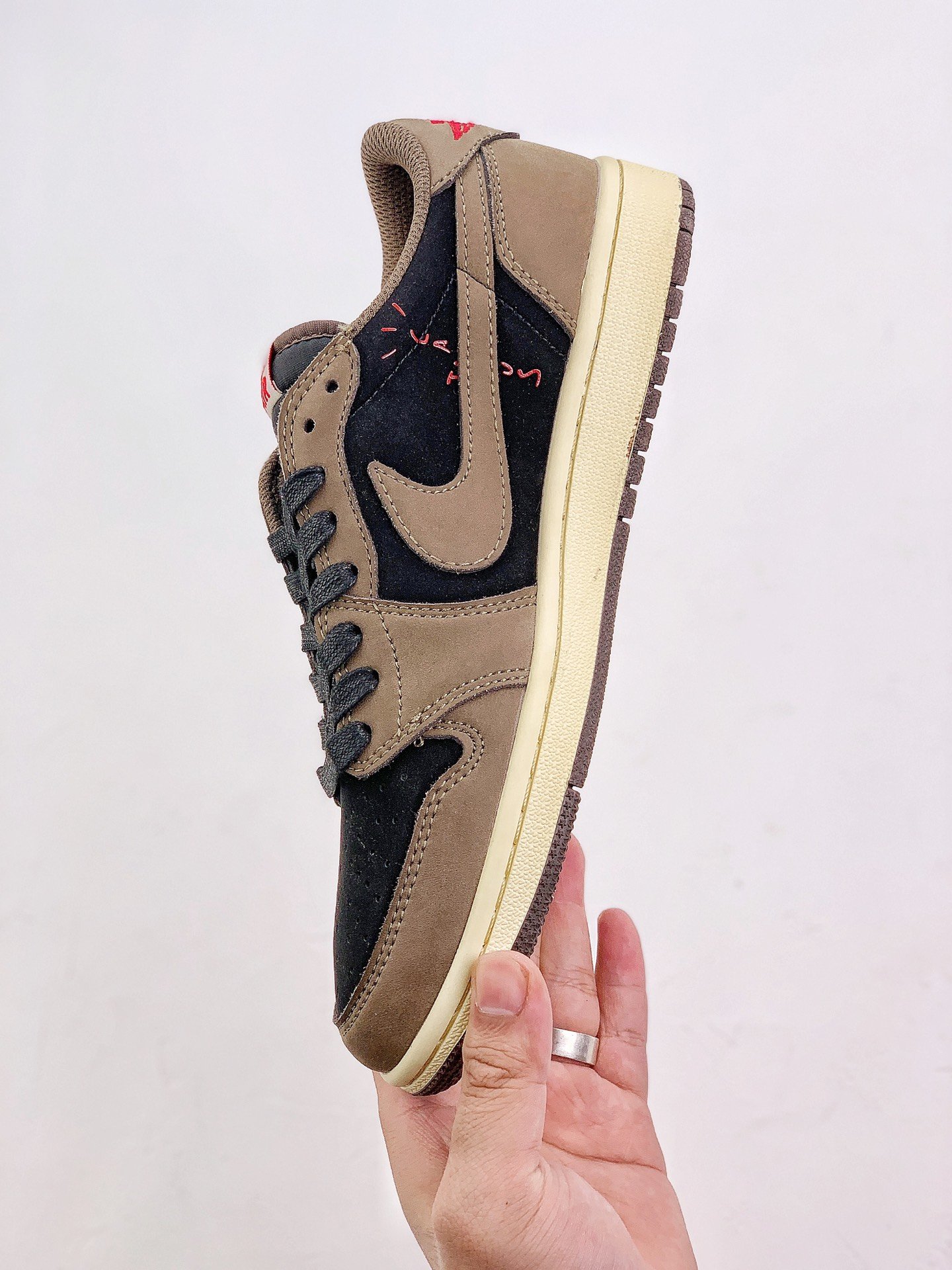 Best Replica Travis Scott X Air Jordan 1 Low Mocha Extended Size - Colareps
