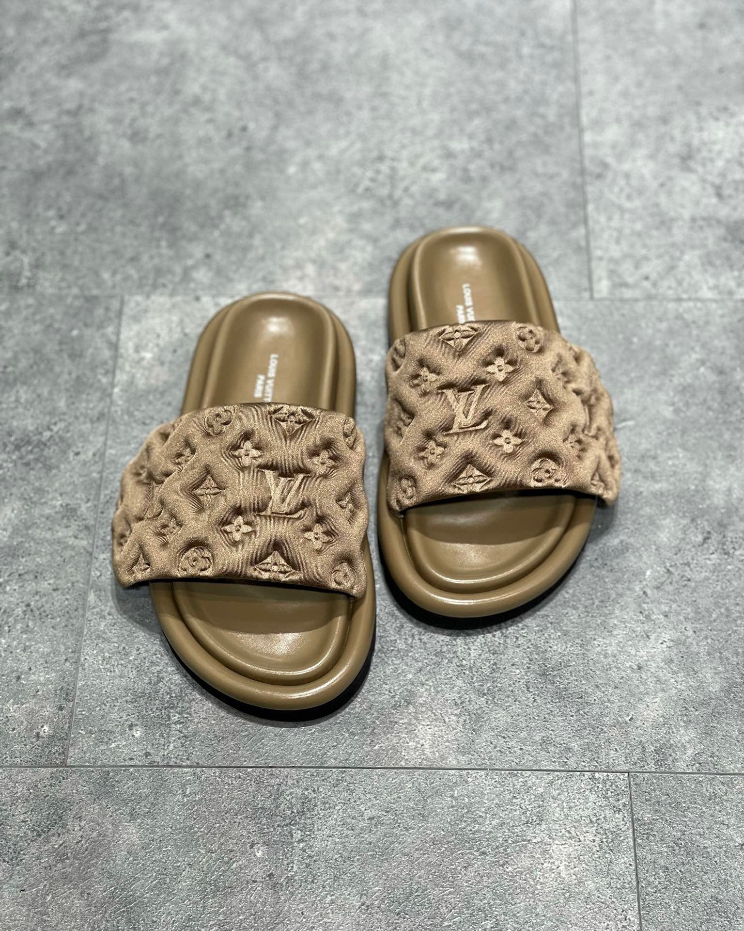 Best Replica Louis Vuitton Slippers - Colareps